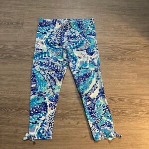 Lilly Pulitzer Turquoise Oasis Wave After Wave" print, Girls XL (12-14) Capri